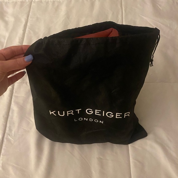 Red bag - Picture 10 of 10